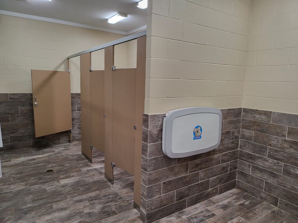 women's bathrooms in section E at Colorado River Thousand Trails campground